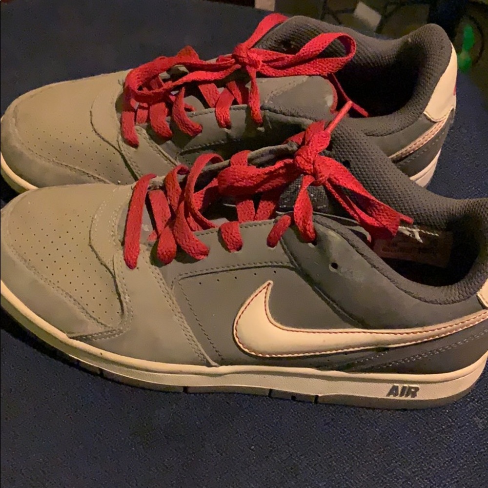 Air nike grey and red barely used
